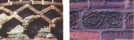 детали барельефа на стене церкви